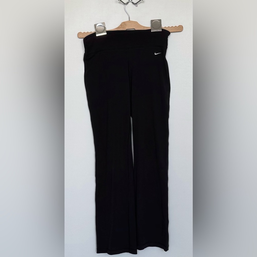 Nike - Women's Yoga Pants - Small